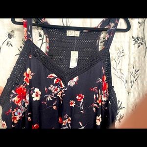 Navy blue Maurices tank with red floral accents!🌹